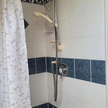 Salmon Island View * Dromineer