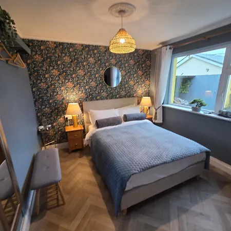 Salmon Island View *