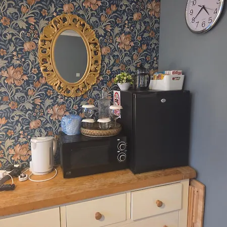 Salmon Island View * Dromineer